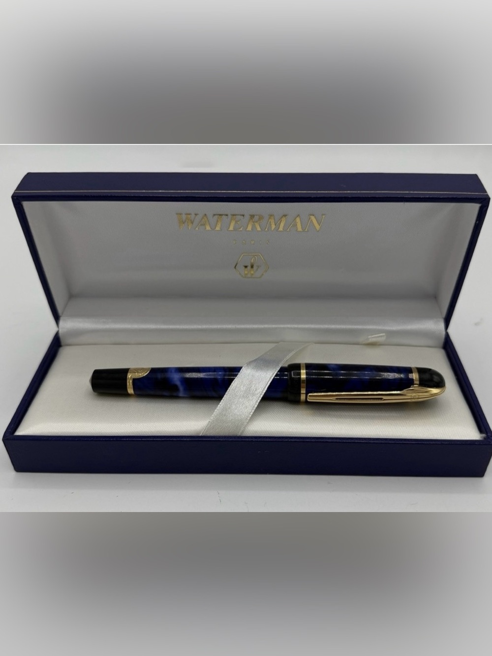 Vintage Waterman Paris Phileas blue marble fountain pen with gold accents